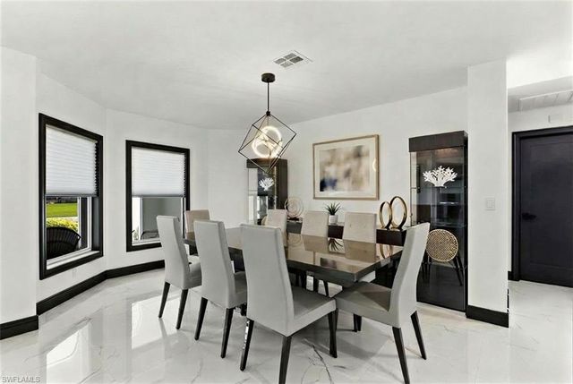 11908 King James CT, Cape Coral, FL 33991