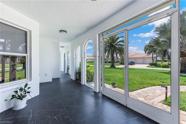 11908 King James CT, Cape Coral, FL 33991