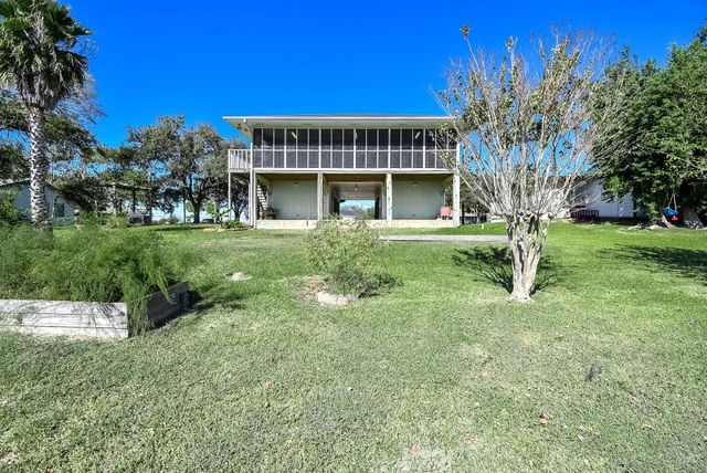 317 E Bayshore Drive, Palacios, TX 77465