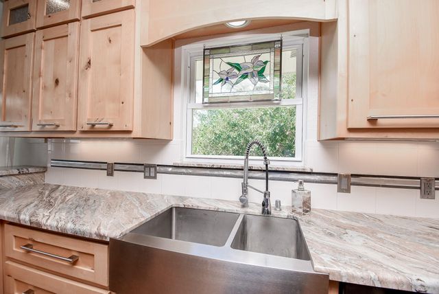 317 E Bayshore Drive, Palacios, TX 77465