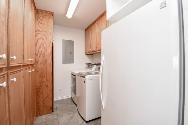 317 E Bayshore Drive, Palacios, TX 77465