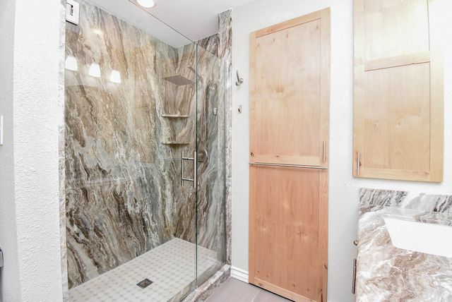 317 E Bayshore Drive, Palacios, TX 77465