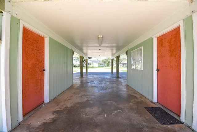 317 E Bayshore Drive, Palacios, TX 77465