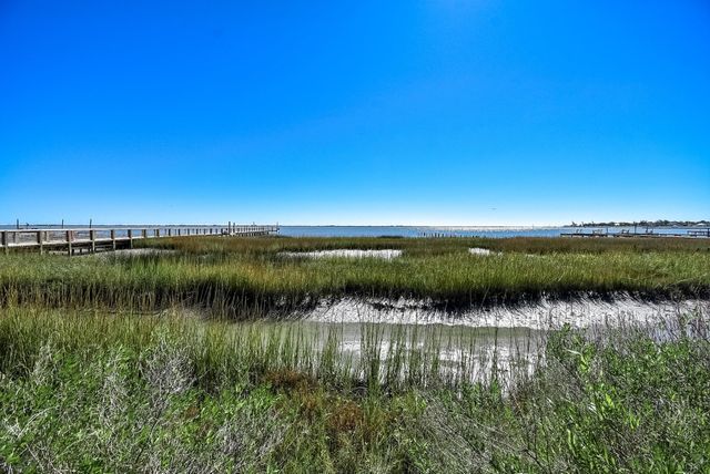 317 E Bayshore Drive, Palacios, TX 77465