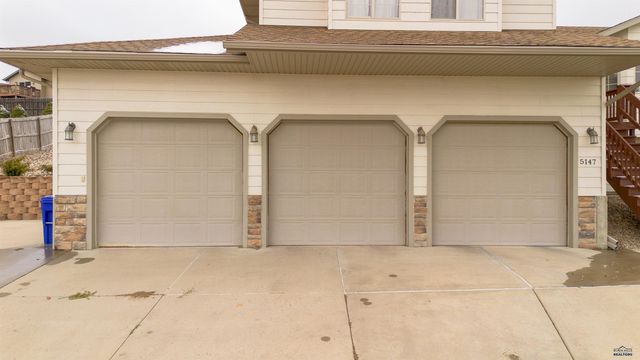 5147 COAL BANK DR, Rapid City, SD 57701