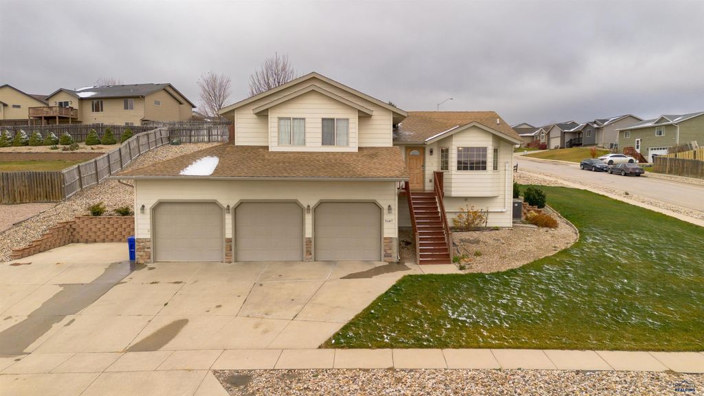 5147 COAL BANK DR, Rapid City, SD 57701