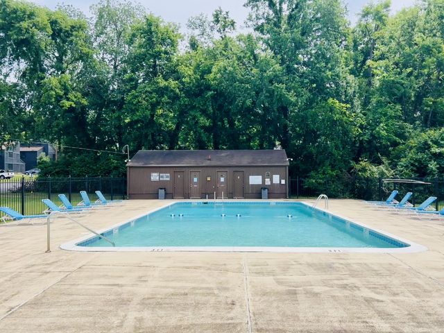 510 Doral Country Dr, Nashville, TN 37221
