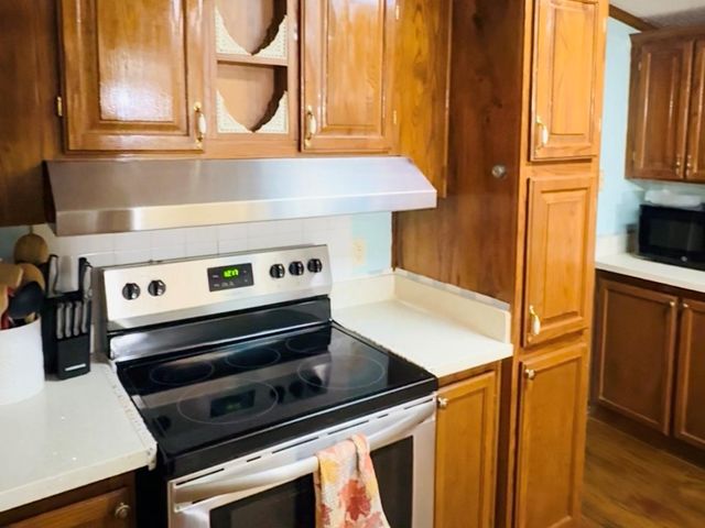 627 Port Road, Angleton, TX 77515