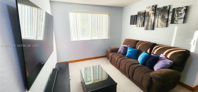 1308 SW 181st Ave, Pembroke Pines, FL 33029