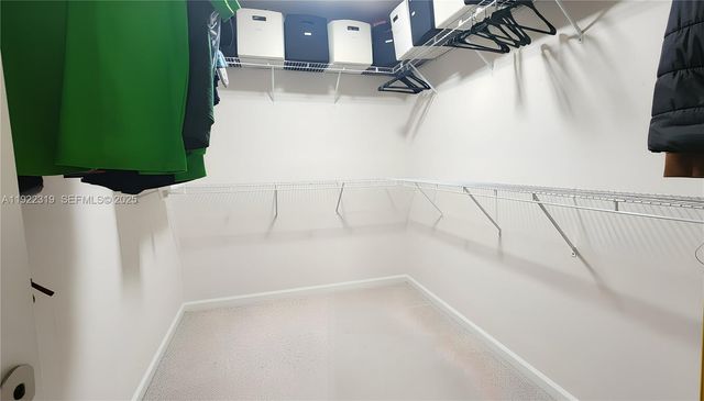 1308 SW 181st Ave, Pembroke Pines, FL 33029