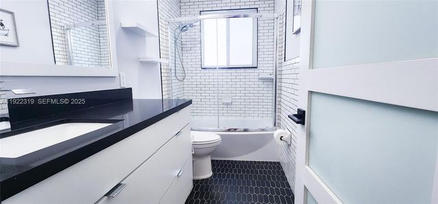 1308 SW 181st Ave, Pembroke Pines, FL 33029