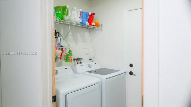 1308 SW 181st Ave, Pembroke Pines, FL 33029