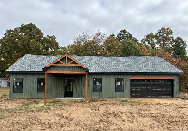 35921 Riverview Drive, Paw Paw, MI 49079