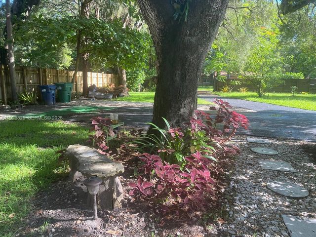 1760 NE 144th St, Miami, FL 33181