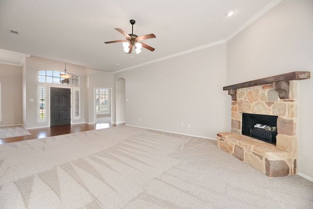 117 Thames Circle, Waxahachie, TX 75165