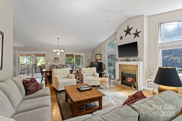 230 Maple Hill Drive, Flat Rock, NC 28731