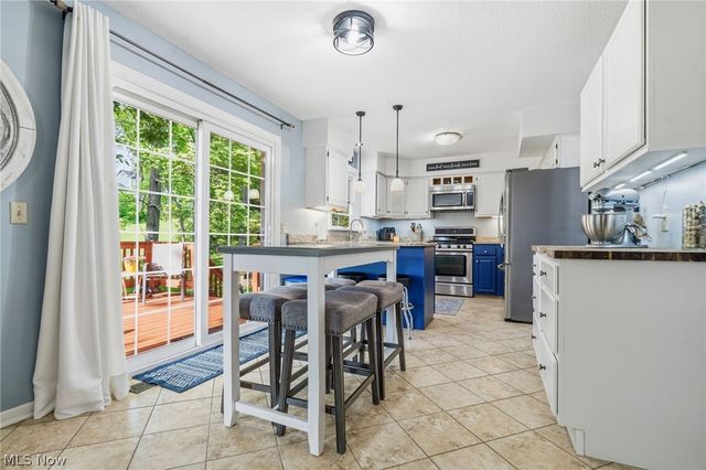 5265 Eastlake Street NW, North Canton, OH 44720