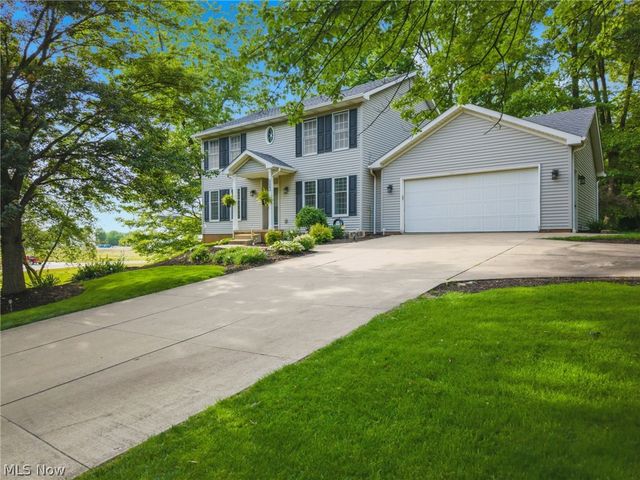 5265 Eastlake Street NW, North Canton, OH 44720