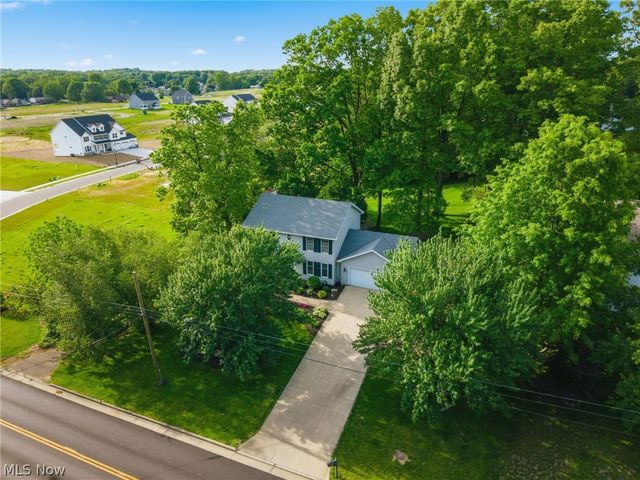 5265 Eastlake Street NW, North Canton, OH 44720