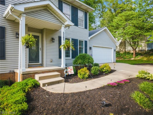 5265 Eastlake Street NW, North Canton, OH 44720