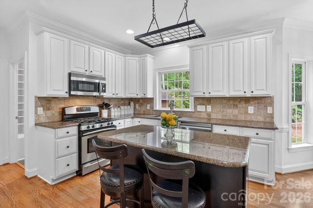 6208 Pumpernickel Lane, Wesley Chapel, NC 28110
