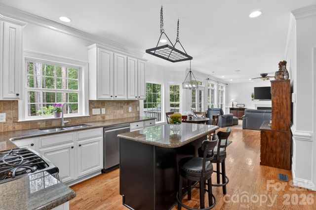 6208 Pumpernickel Lane, Wesley Chapel, NC 28110