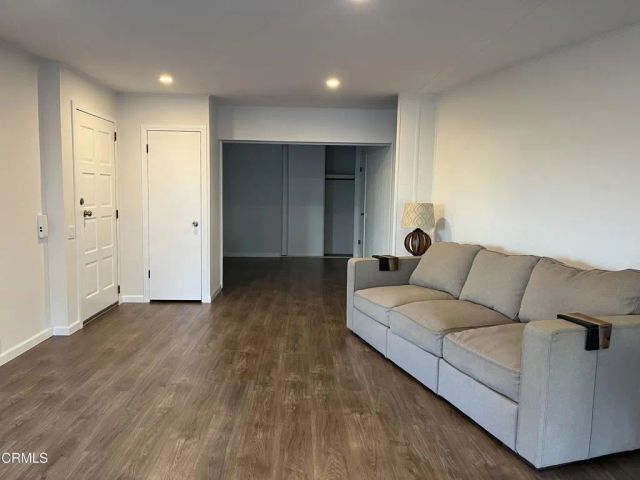 103 Gay 103, Ventura, CA 93003