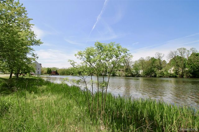 306 Tickner Street, Linden, MI 48451