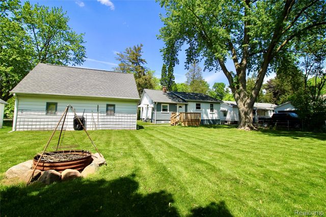 306 Tickner Street, Linden, MI 48451