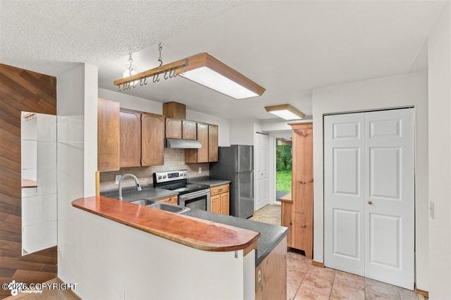 11295 Banff Springs Circle, Eagle River, AK 99577