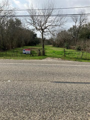 5719 Highway 6, Hitchcock, TX 77563