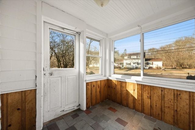 1524 Somerset Ave, Taunton, MA 02780