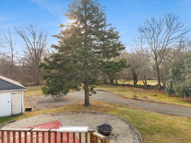 1524 Somerset Ave, Taunton, MA 02780