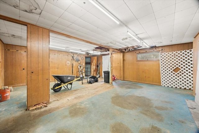 1524 Somerset Ave, Taunton, MA 02780