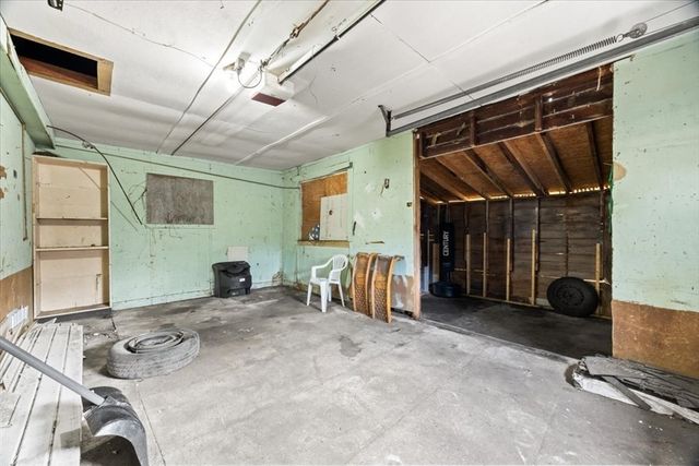 1524 Somerset Ave, Taunton, MA 02780