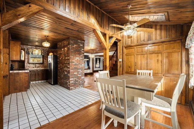 1524 Somerset Ave, Taunton, MA 02780