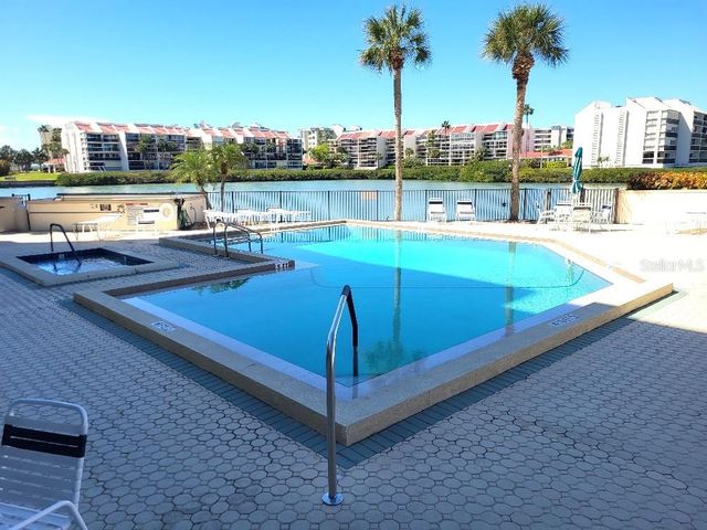 7400 SUN ISLAND DRIVE S 205, South Pasadena, FL 33707