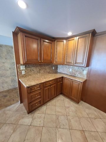 7400 SUN ISLAND DRIVE S 205, South Pasadena, FL 33707