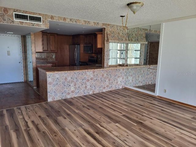 7400 SUN ISLAND DRIVE S 205, South Pasadena, FL 33707