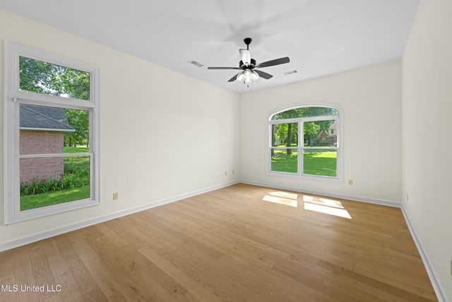 5035 Saint Andrews Cove, Olive Branch, MS 38654