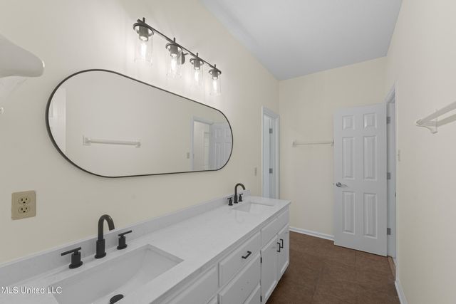 5035 Saint Andrews Cove, Olive Branch, MS 38654