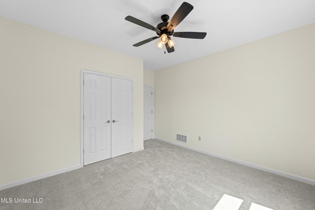 5035 Saint Andrews Cove, Olive Branch, MS 38654