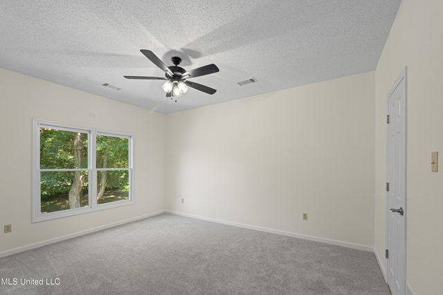 5035 Saint Andrews Cove, Olive Branch, MS 38654