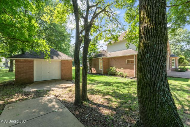 5035 Saint Andrews Cove, Olive Branch, MS 38654