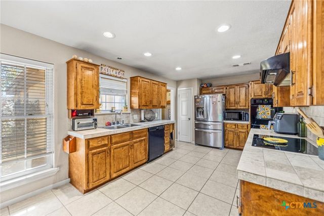 320 Highland Drive, Burnet, TX 78611