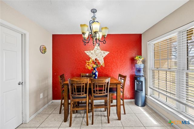 320 Highland Drive, Burnet, TX 78611