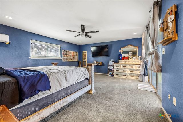 320 Highland Drive, Burnet, TX 78611