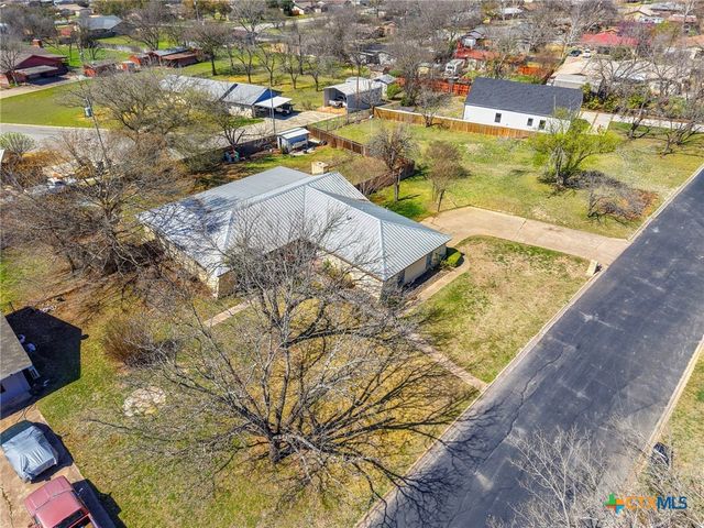 320 Highland Drive, Burnet, TX 78611