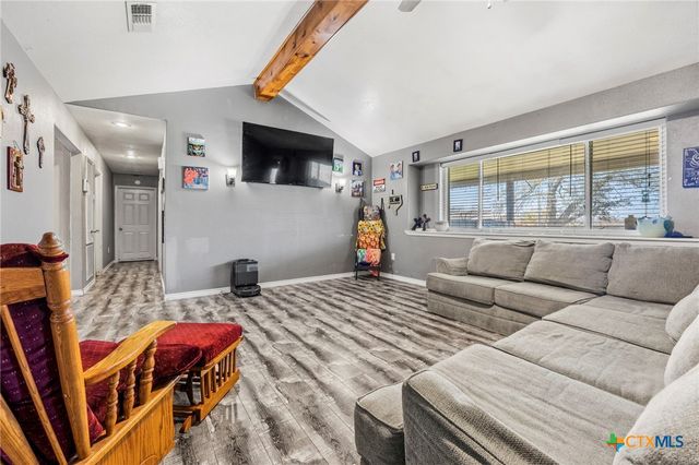 320 Highland Drive, Burnet, TX 78611