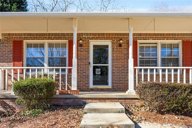 2805 SE Bridle Path, Conyers, GA 30094